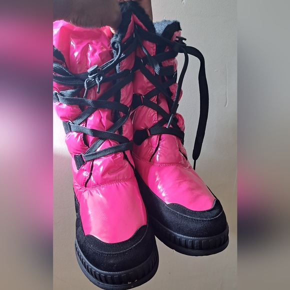 NWOB Hot Pink Boots - Picture 2 of 6